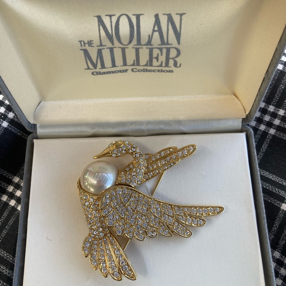 Nolan Miller Fantasy Flight Pin Brooch Swan READ DESCRIPTION